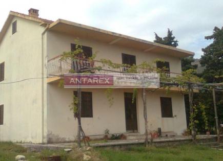 Villa für 1 050 000 euro in Bijela, Montenegro