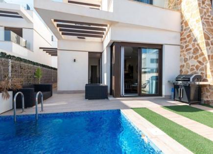 House for 279 000 euro in Villamartin, Spain