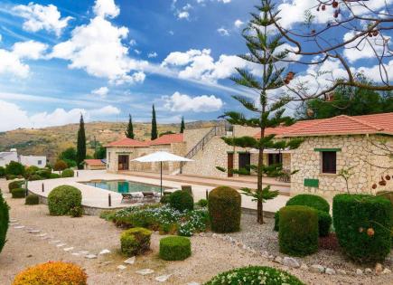 Villa for 1 250 000 euro in Paphos, Cyprus