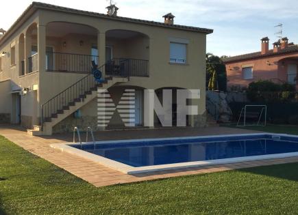 Mansion for 550 000 euro in Calonge, Spain