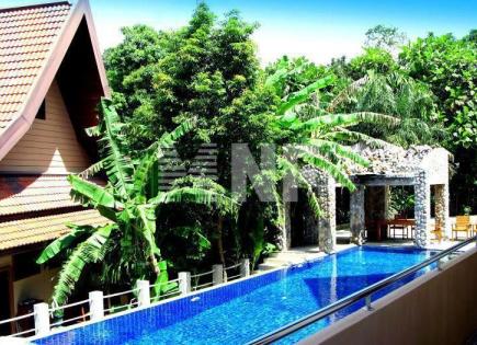 Townhouse for 2 947 140 euro in Phuket, Thailand