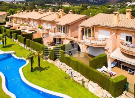 Townhouse for 530 000 euro in Platja D'Aro, Spain