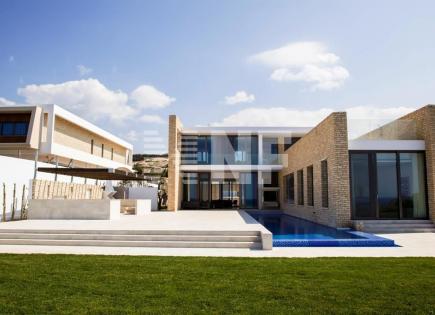 Villa for 2 200 000 euro in Paphos, Cyprus