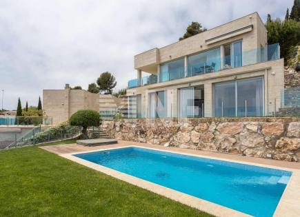 Villa for 2 200 000 euro in Barcelona, Spain
