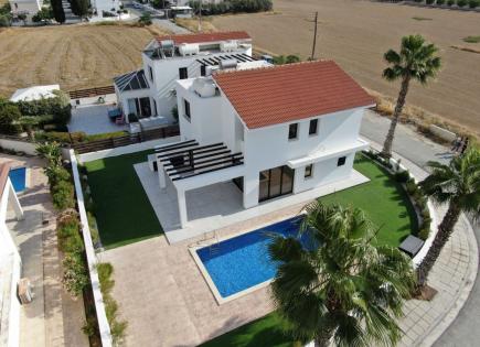 Villa for 540 000 euro in Larnaca, Cyprus