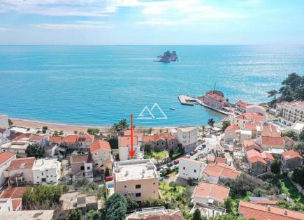 Flat for 245 000 euro in Petrovac, Montenegro