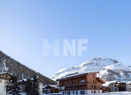 Apartment for 1 360 000 euro in Val-d'Isere, France