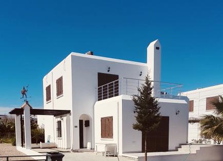 Villa for 308 000 euro in Akanthou, Cyprus