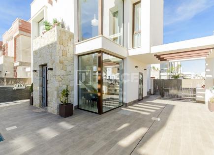 Villa for 549 000 euro in Rojales, Spain