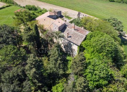 Castillo para 790 000 euro en Todi, Italia