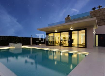 Villa for 1 050 000 euro in Orihuela, Spain