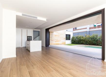 House for 795 000 euro in Barcelona, Spain