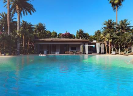 Villa for 2 917 000 euro in Esentepe, Cyprus
