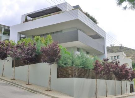 House for 2 100 000 euro in Athens, Greece