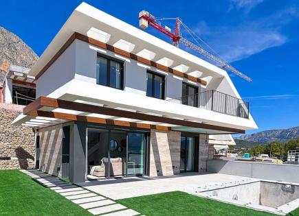 Villa for 493 000 euro in Polop de la Marina, Spain