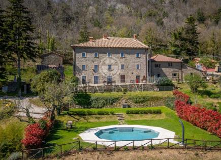 House for 1 850 000 euro in Cortona, Italy