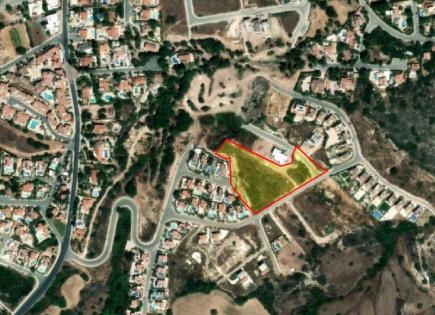 Land for 1 100 000 euro in Paphos, Cyprus