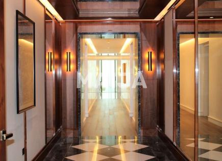 Apartment for 9 075 384 euro in Dubai, UAE