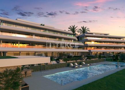 Penthouse for 925 000 euro in Estepona, Spain