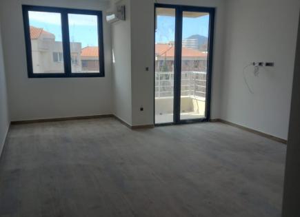 Wohnung für 120 000 euro in Becici, Montenegro