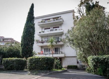 Flat for 225 000 euro in Rome, Italy