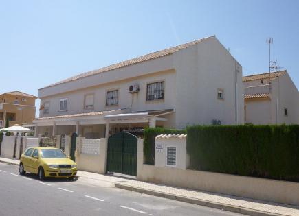 Townhouse for 189 000 euro in Torrevieja, Spain