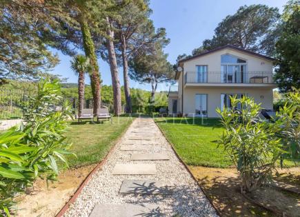 Casa para 780 000 euro en Magione, Italia