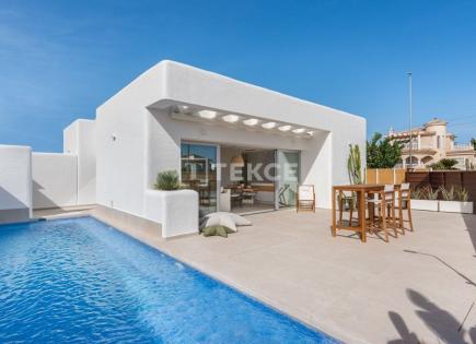 Villa for 390 000 euro in San Fulgencio, Spain