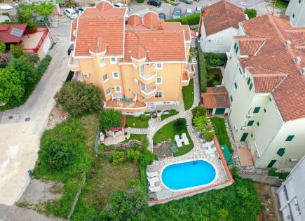 Hotel for 1 650 000 euro in Petrovac, Montenegro