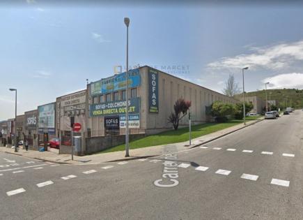 Industrial for 1 700 000 euro in Spain