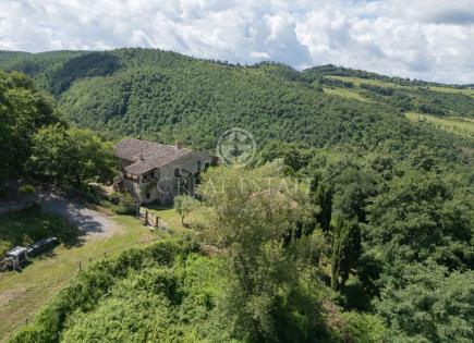 House for 1 690 000 euro in Italy
