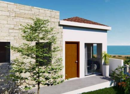 House for 680 000 euro in Paphos, Cyprus