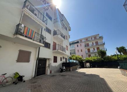 Flat for 38 000 euro in Scalea, Italy