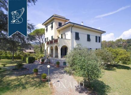 Villa for 1 500 000 euro in Lucca, Italy