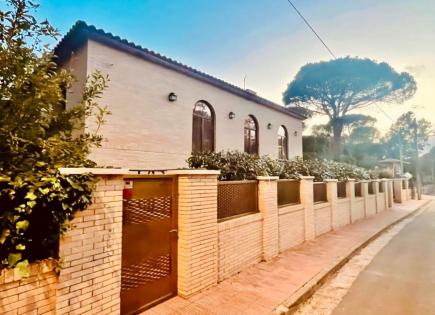 Villa for 500 000 euro in Caldes de Malavella, Spain