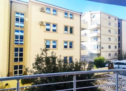 Flat for 165 000 euro in Petrovac, Montenegro