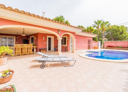 Villa for 799 000 euro in Altea, Spain