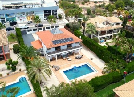 Villa for 850 000 euro in La Nucia, Spain