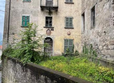 House for 65 000 euro on Lake Como, Italy