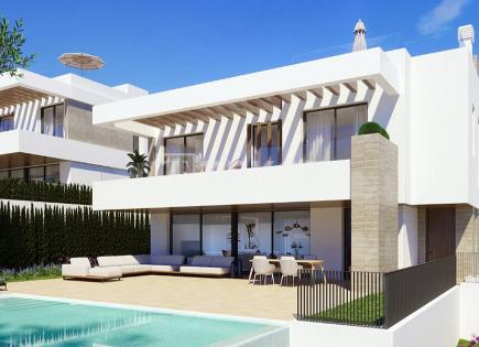 Villa for 1 585 000 euro in Estepona, Spain