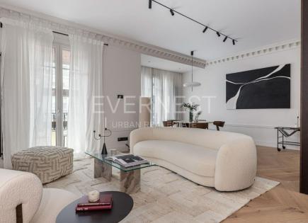 Flat for 2 195 000 euro in Madrid, Spain