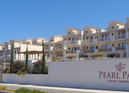 Flat for 380 000 euro in Paphos, Cyprus