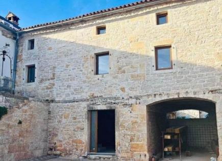 House for 185 000 euro in Porec, Croatia