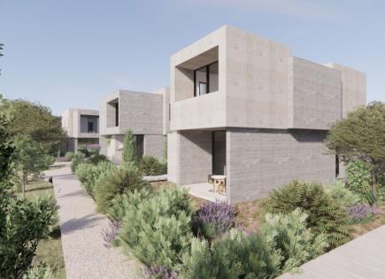 Villa for 1 200 000 euro in Paphos, Cyprus