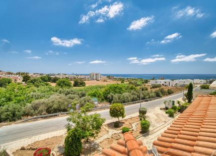 Penthouse for 250 000 euro in Paphos, Cyprus
