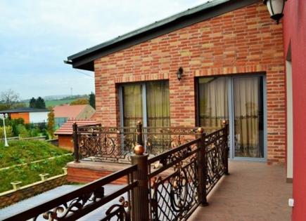 Villa für 950 000 euro in Bezirk Prag-West, Tschechien