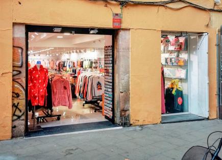 Shop for 500 000 euro in Barcelona, Spain